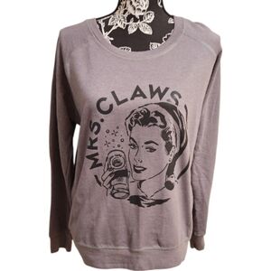 Instant Message "Mrs. Claws" Graphic Sweatshirt - Grey Retro Vibes